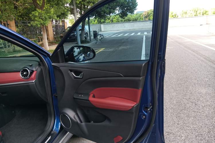 Used Dongfeng Fengon 500 2021 1.5L CVT Enjoyment Version
