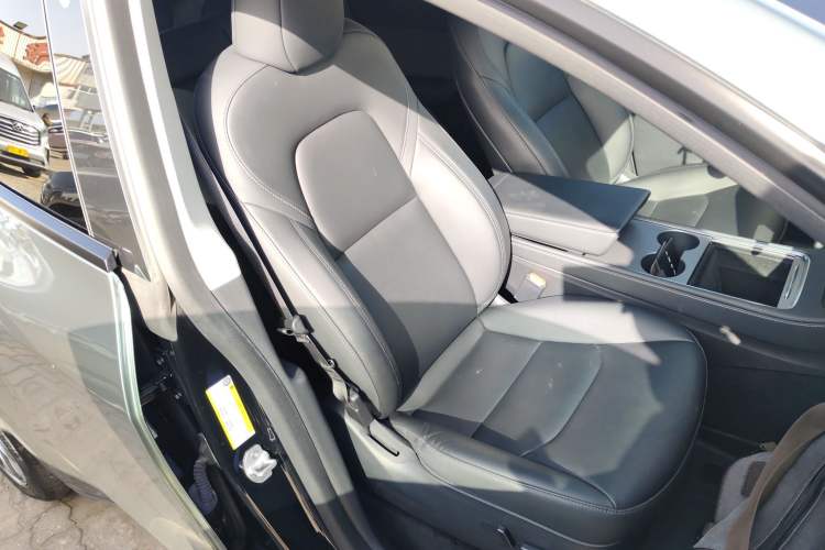 Used Tesla Model Y 2022 Rear-Wheel-Drive Version
