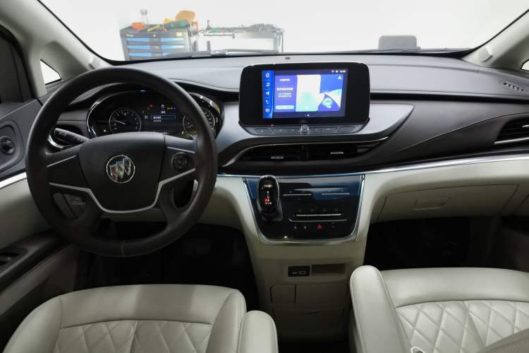 Used Buick GL8 2023 Land Executive Class Comfort Model