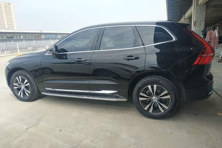 Used Volvo XC60 2024 B5 4x4 Smart Luxury Edition
