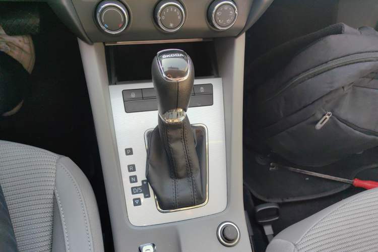 Used Skoda Octavia 2015 1.6L Automatic Yijie Edition