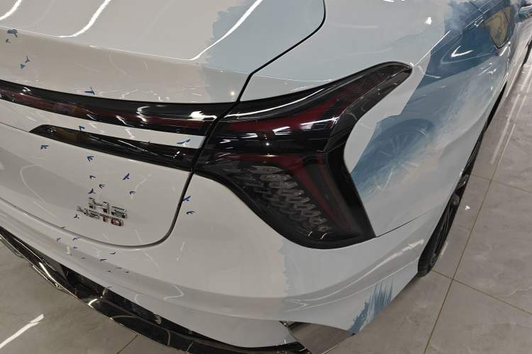 Used Hongqi H6 2024 2.0T ZhiShang Version