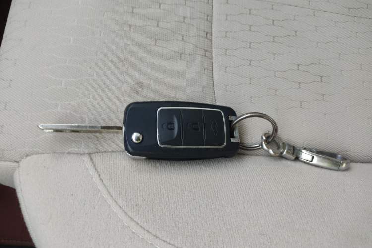 Used FORTHING Lingzhi 2023 M5 1.6L Practical Model 5 Seats
