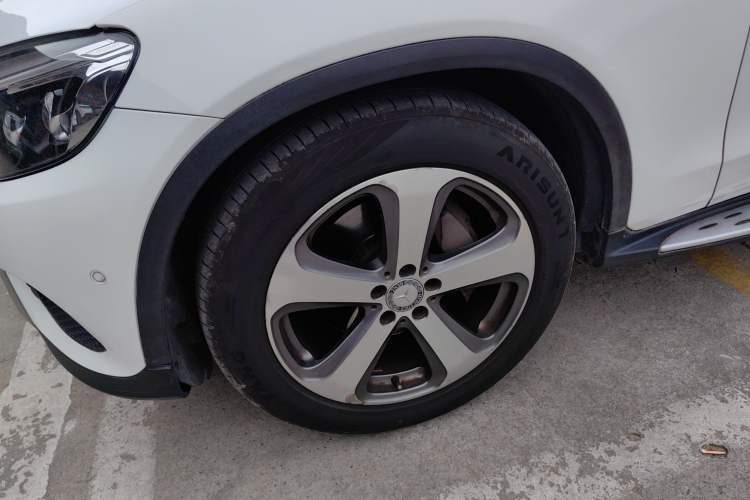 Used Mercedes-Benz GLC 2016 GLC 300 4MATIC Dynamic Model
