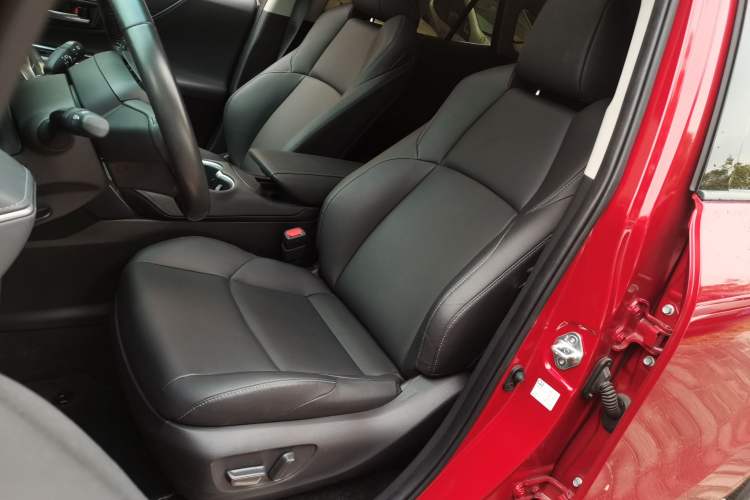 Used Toyota Venza 2022 Dual-Engine 2.5L CVT Two-Wheel Drive Prestige Edition
