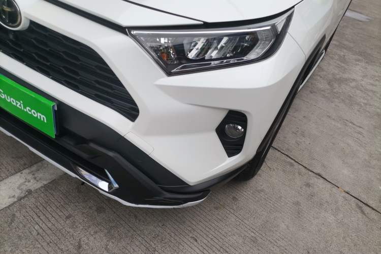 Used Toyota RAV4 2020 2.0L CVT Two-Wheel Drive Fashion Edition
