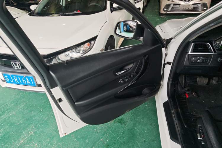 Used BMW 3 Series 2019 320Li Fashion Model
