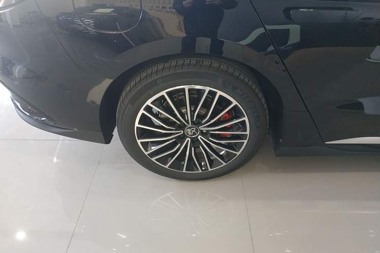 Used BYD Han 2025 EV with 701 km of Laser Radar-Enabled Intelligent Driving
