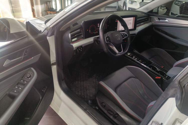 Used Volkswagen Lamando 2022 Lavida L 280TSI DSG Cool & Spicy Edition