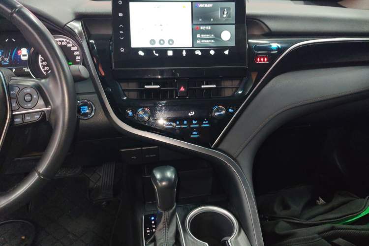 Used Toyota Camry 2021 2.0G Luxury Edition
