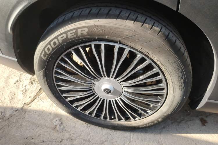 Used Chery Tiggo 8 L 2024 2.0T Two-Wheel Drive Prestige Version 5 Seats
