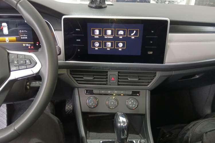 Used Volkswagen Bora 2024 200TSI DSG Comfort Edition
