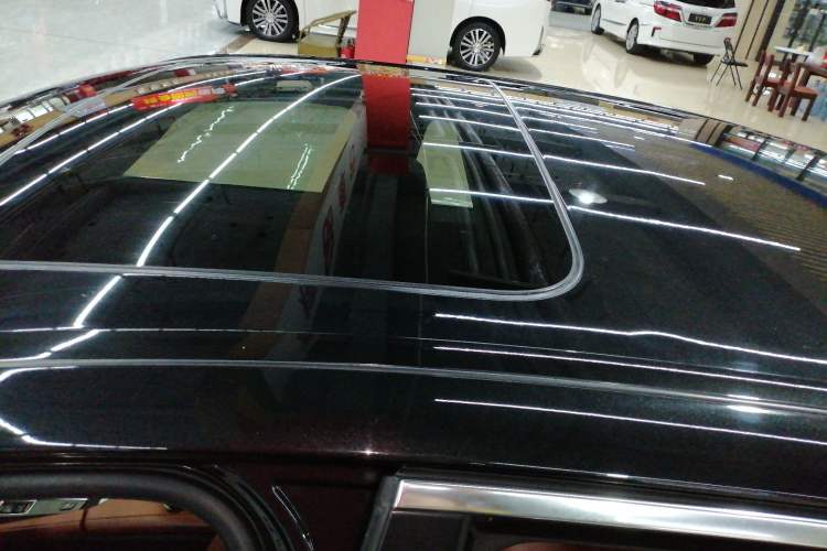 Used BMW 5 Series 2014 525Li Leading Model
