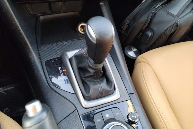 Used Mazda Mazda 3 Axela 2017 Sedan 1.5L Automatic Comfort Model Emission Standard China V