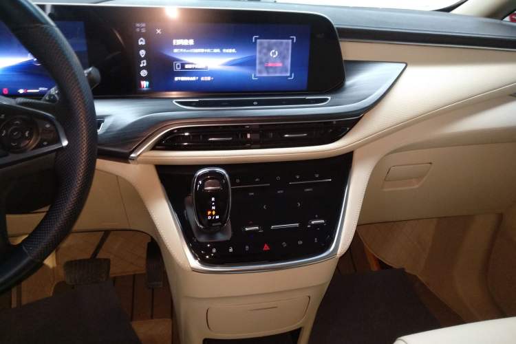 Used Buick GL8 2023 ES Lu Zun Deluxe Model
