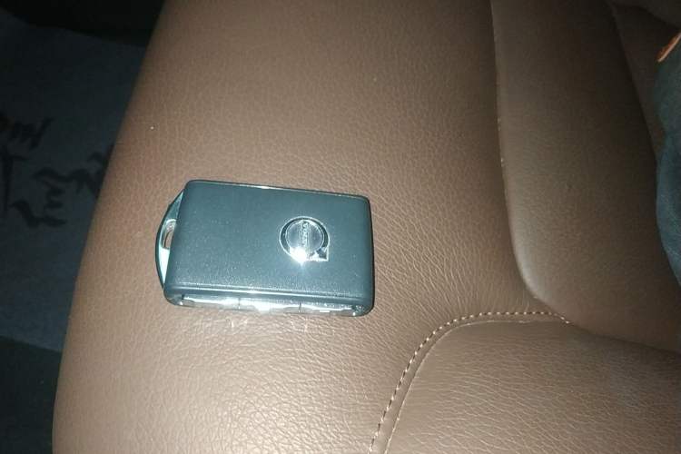 Used Volvo S90 New Energy 2021 T8 eDrive Hybrid Zhiyi Luxury Edition
