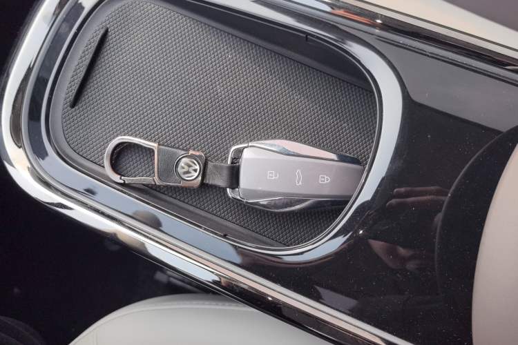 Used  3 2024 Charming Edition 405km Lite