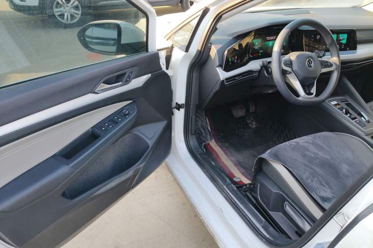 Used Volkswagen Golf 2023 Facelift 280TSI DSG Pro
