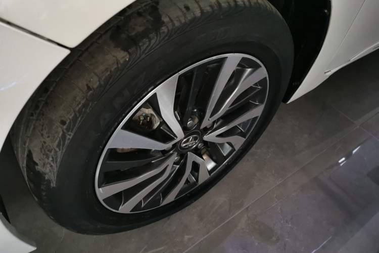 Used Toyota Corolla 2017 Revised Dual-Engine 1.8L E-CVT Elite Edition