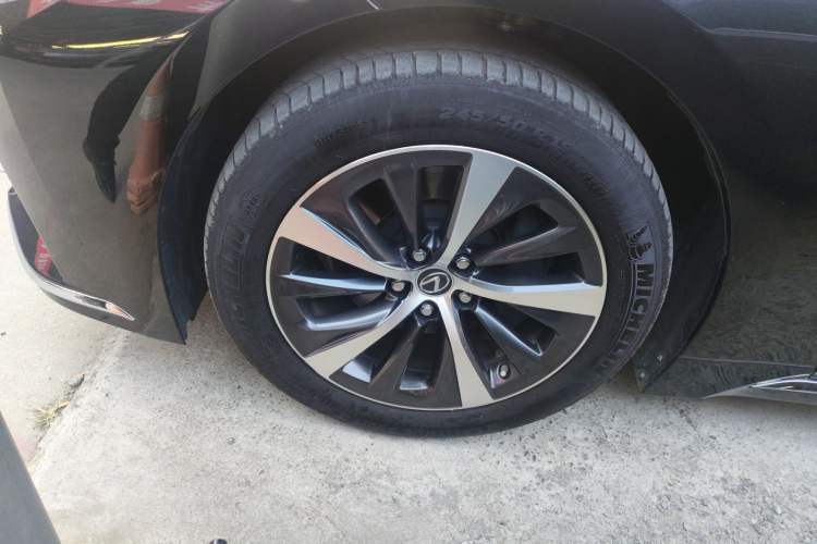 Used Lexus LS 2021 500h Excellence Edition
