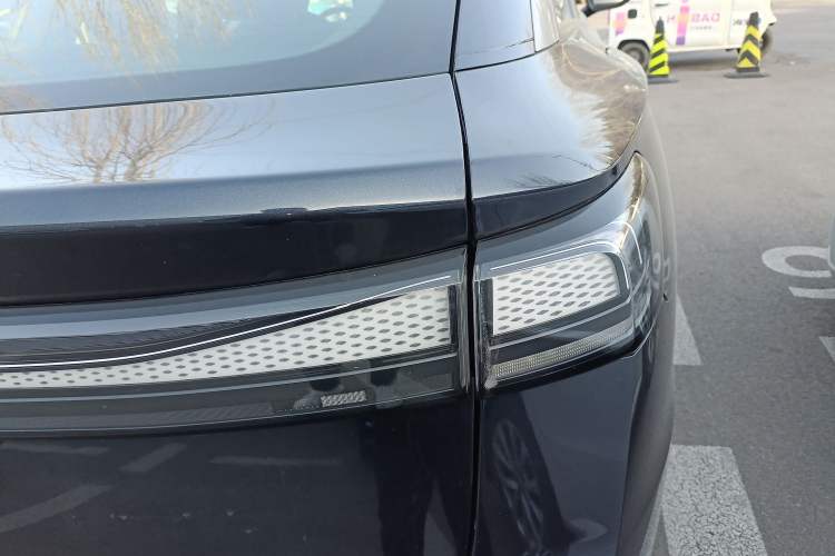 Used Volkswagen ID.7 VIZZION 2024 AIR model
