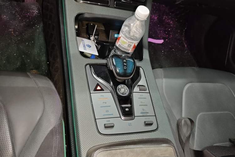 Used BYD Han 2022 EV 610 km All-Wheel-Drive Qianshan Cui Limited Edition
