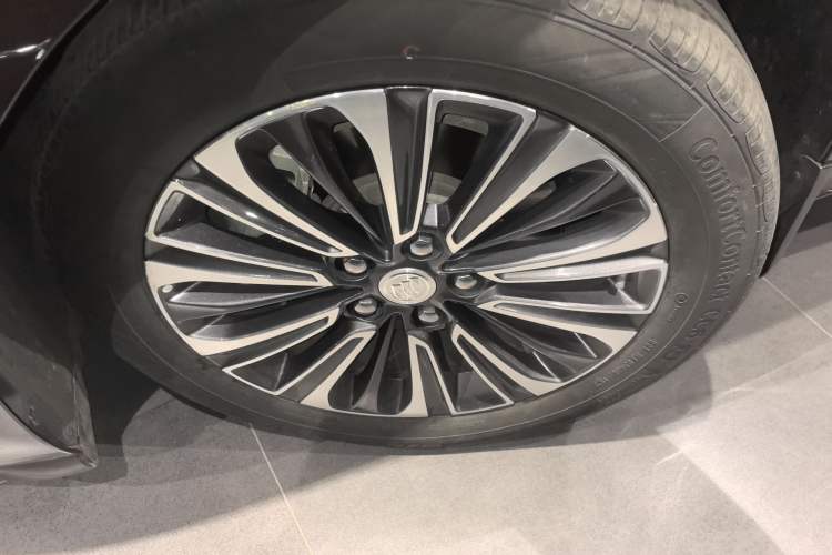 Used Buick GL8 2020 ES Land Cruiser 653T Luxury Model
