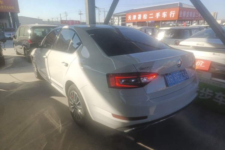 Used Skoda Octavia 2018 1.6L Automatic Luxury Edition