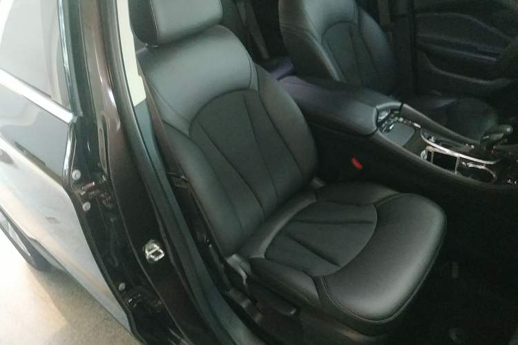 Used Buick Envision 2020 20T Two-Wheel Drive Leading Version
