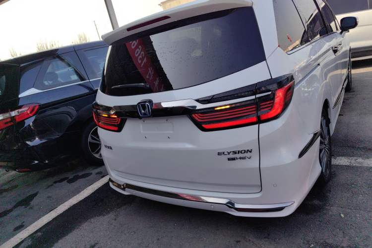 Used Honda Elysion 2022 2.0L eHEV Luxury Edition
