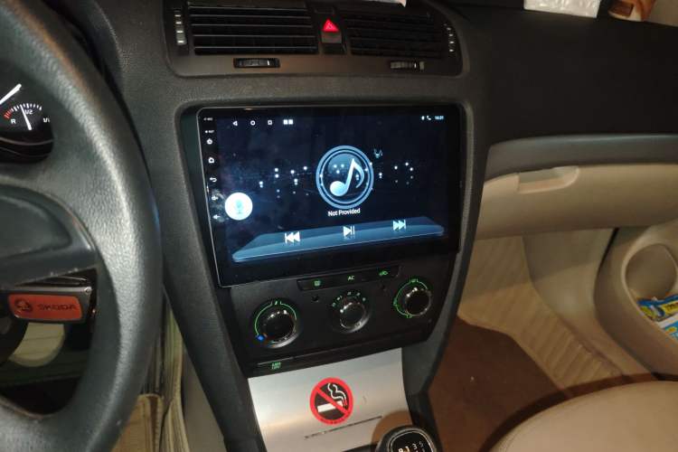 Used Skoda Octavia 2015 Classic Model 1.6L Manual Yijie Edition
