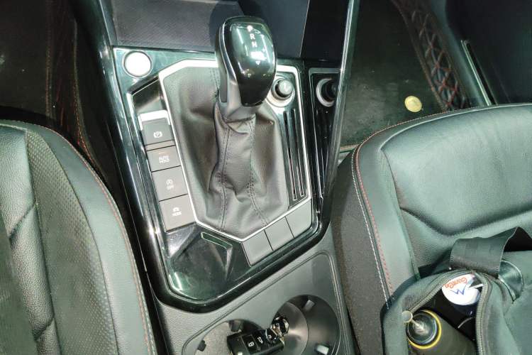 Used Volkswagen Tayron 2019 330TSI Two-Wheel Drive Luxury Model China VI Standard
