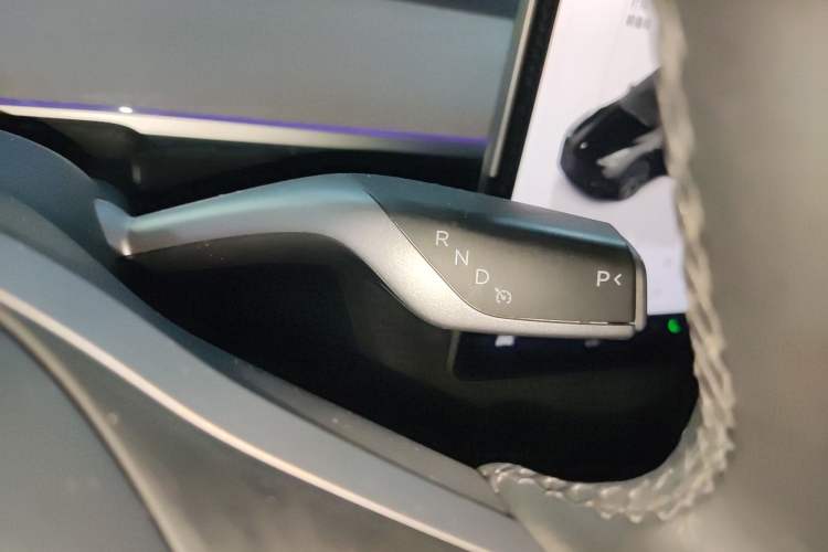 Used Tesla Model Y 2023 Long-Range All-Wheel-Drive Version
