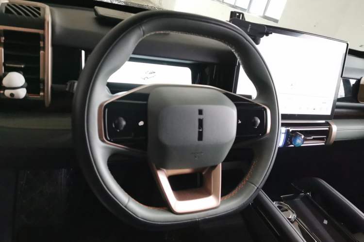 Used  03 2024 501km Four-wheel Drive Long-Range Advanced Version
