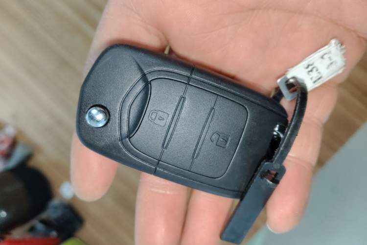 Used Wuling Yangguang 2024 300KM Comfort Version Passenger Van 75kW