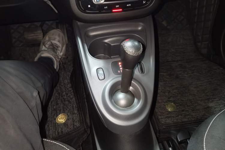 Used  fortwo 2019 0.9T 66kW Hardtop Wind Power Edition China VI
