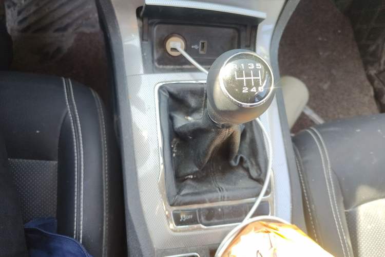 Used Roewe RX5 2016 20T Two-Wheel Drive Manual Flagship Edition