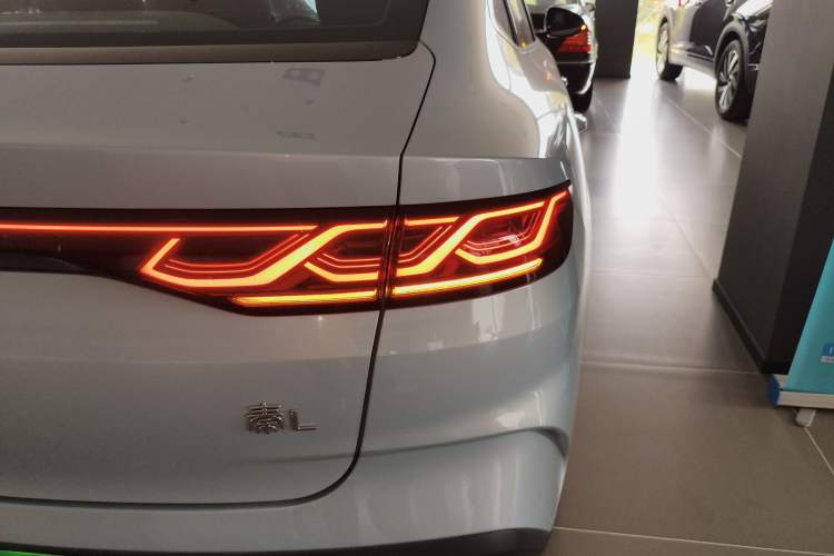 Used BYD Qin L 2024 DM-i 80KM Beyond Model
