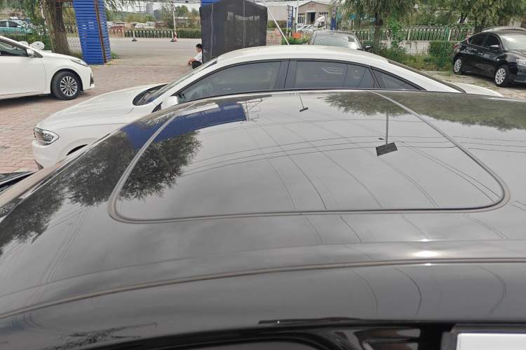 Used BMW 5 Series 2014 520Li Elegant Model
