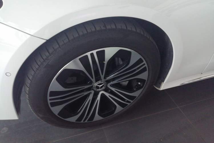 Used Mercedes-Benz E-Class New Energy 2024 E 350 e L Plug-in Hybrid Sedan