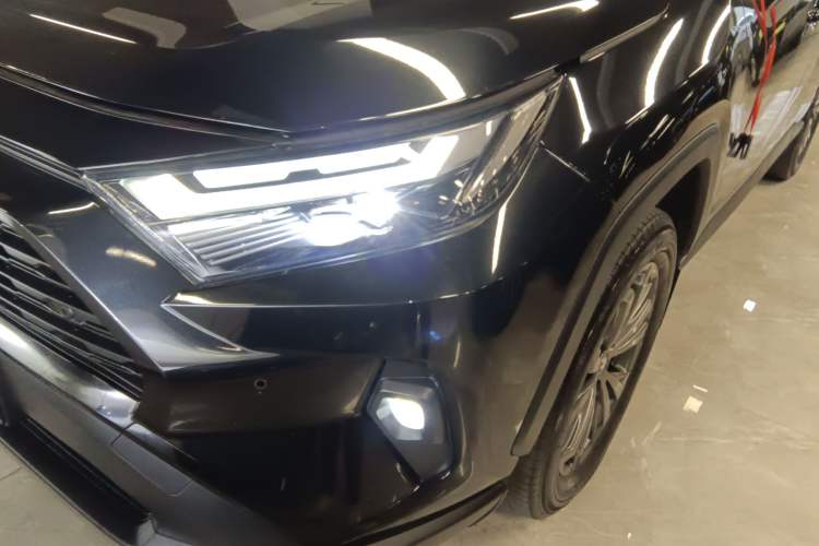 Used Toyota RAV4 2023 2.0L CVT Two-Wheel Drive Fashion Plus Edition