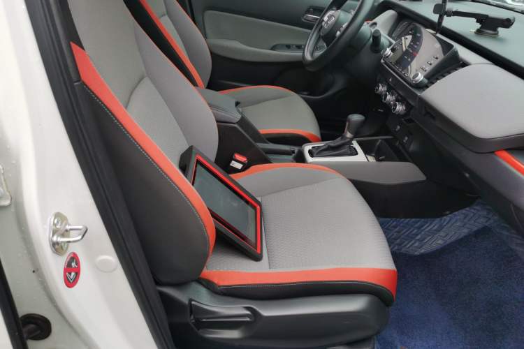 Used Honda LIFE 2021 1.5L CVT SPORT Heartbeat Edition
