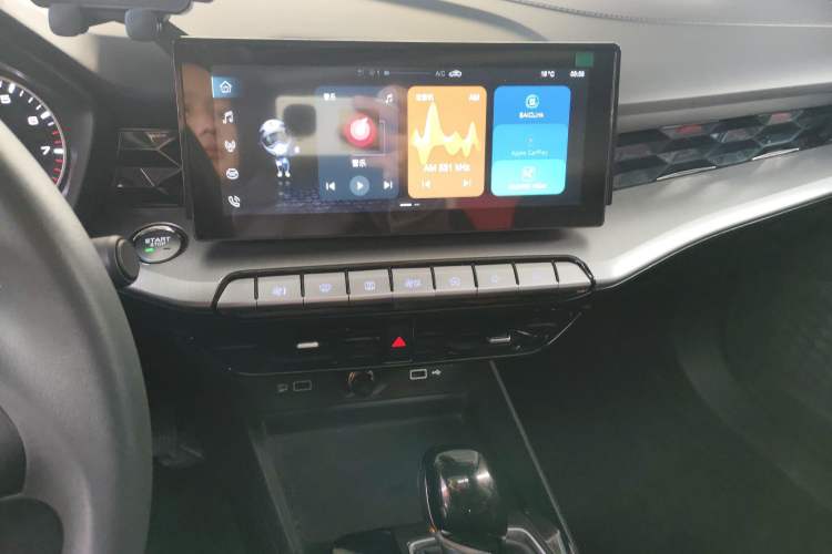 Used MG 5 2022 180 DVVT CVT Youth Style Edition
