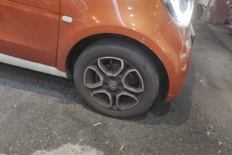 Used  fortwo 2017 1.0L 52kW New Sound Special Edition China V Emission Standard
