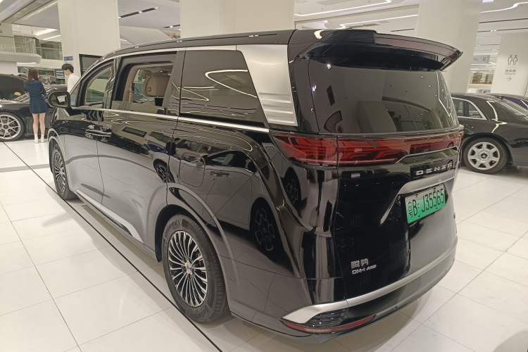 Used Denza D9 2022 DM-i 970 Four-Wheel Drive Flagship Model