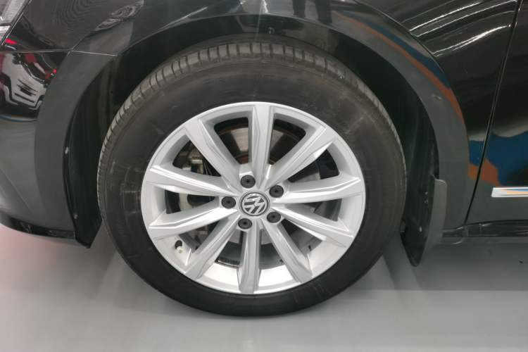 Used Volkswagen Passat 2017 330TSI DSG Luxury Edition
