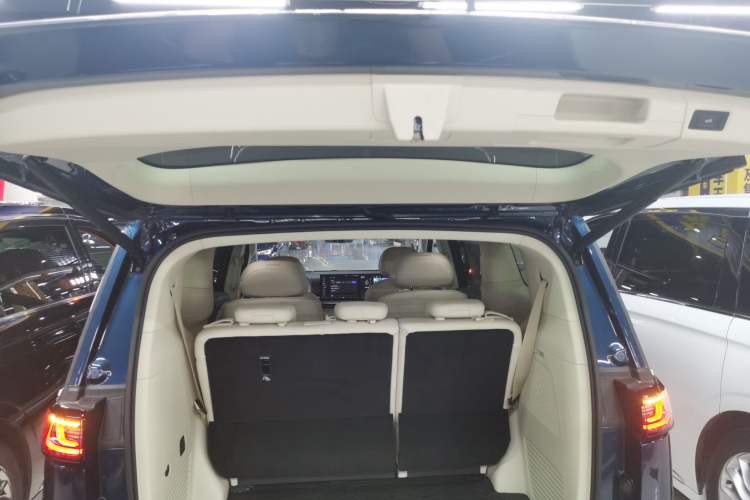 Used VOYAH Dream 2025 PHEV Four-Wheel-Drive Flagship Kunpeng Edition
