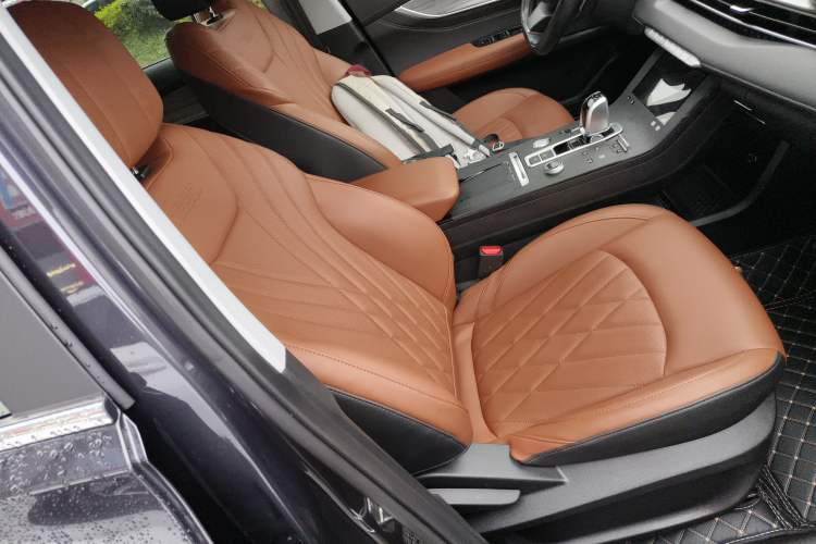 Used Chery Tiggo 8 PLUS 2021 290TGDI DCT Luxury Edition
