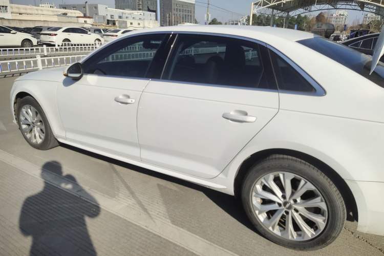 Used Audi A4L 2017 Plus 40 TFSI Ambition Model
