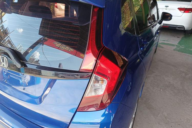 Used Honda Fit 2018 1.5L CVT Comfort Sunroof Version
